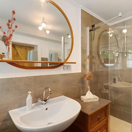 Dorlar Apartment *